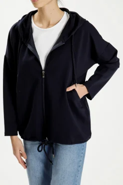 Bluza damska granatowa z kapturem 65331-001 NAVY<Cross Jeans Fashion