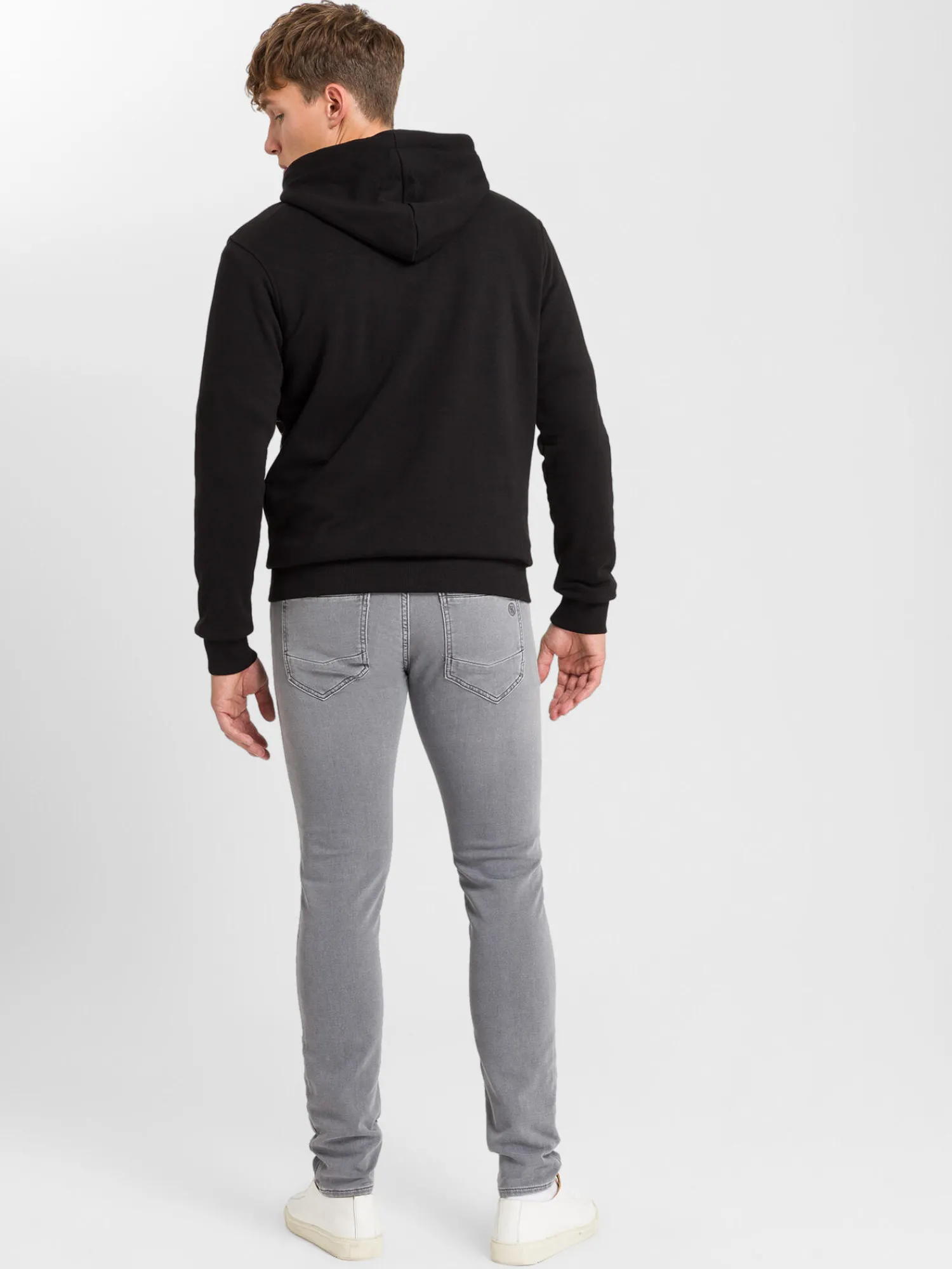 Bluza męska czarna z nadrukiem 25366-020<Cross Jeans Best