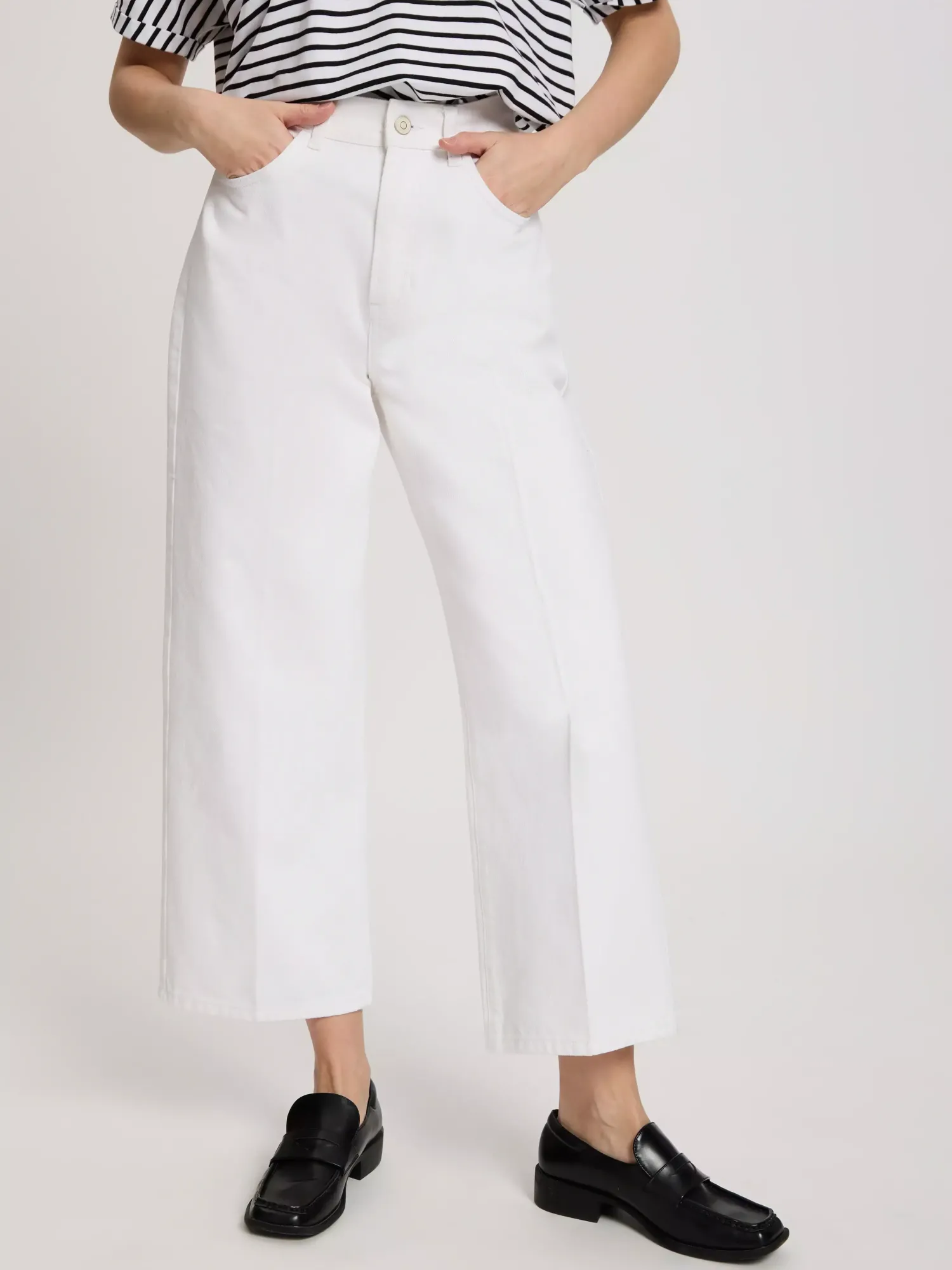 Jeansy damskie białe Wide Leg P 534-005<Cross Jeans Outlet