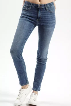 Jeansy damskie ciemnoniebieskie Slim fit Anya P 489-218<Cross Jeans New