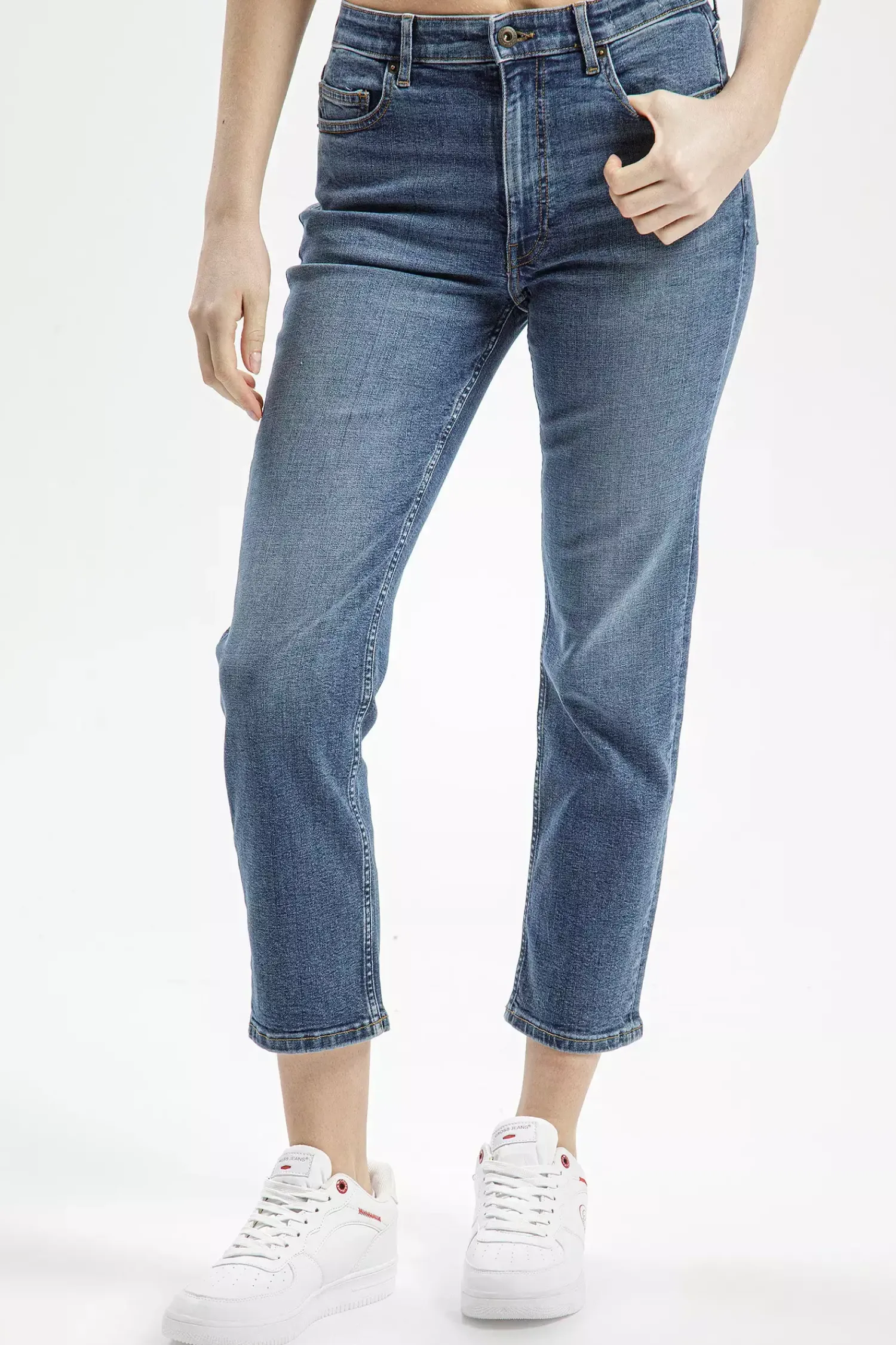 Jeansy damskie ciemnoniebieskie Straight Marisa P 476-052<Cross Jeans Discount