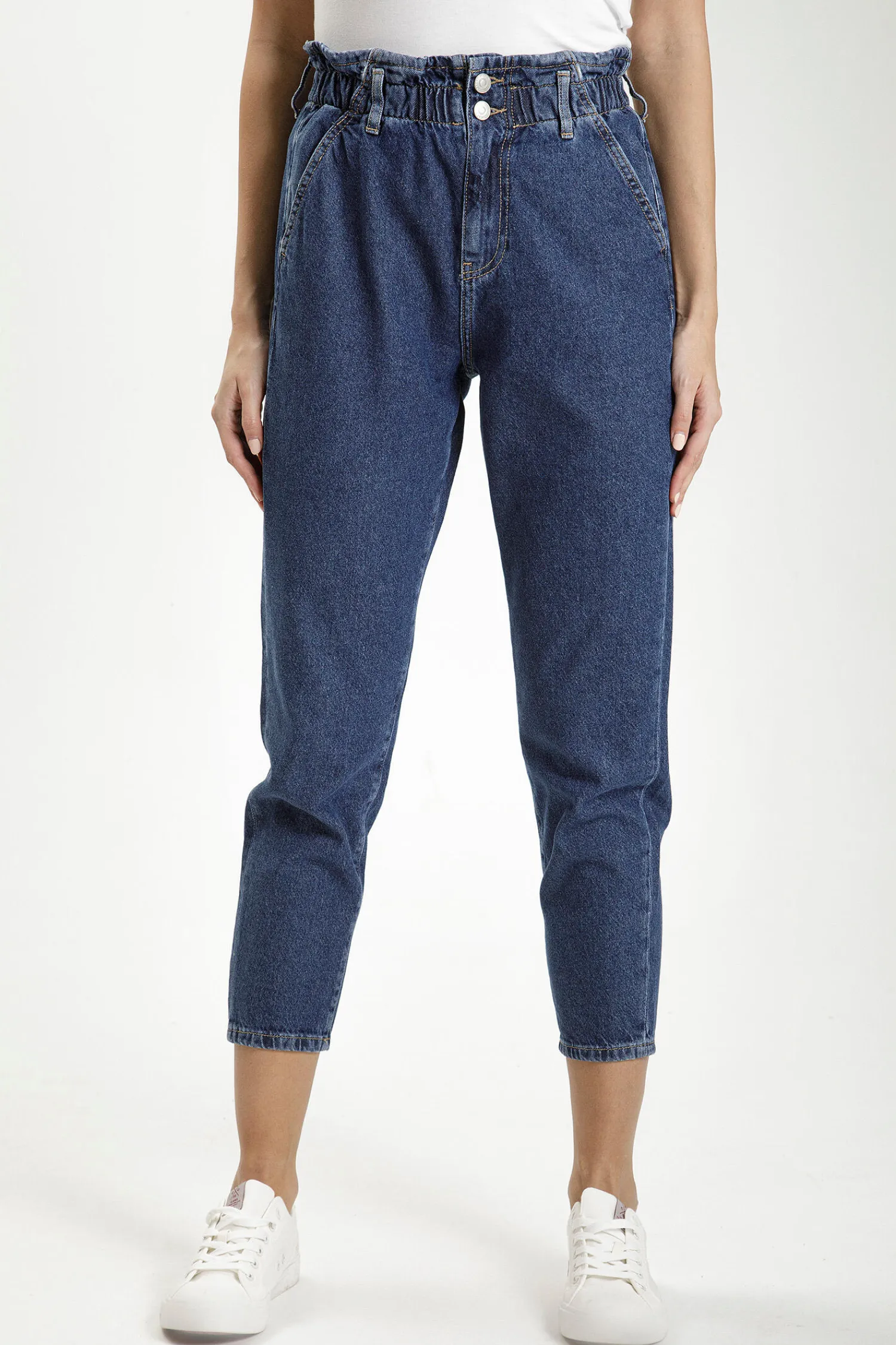 Jeansy damskie ciemnoniebieskie Mom Fit P 423-008<Cross Jeans Best