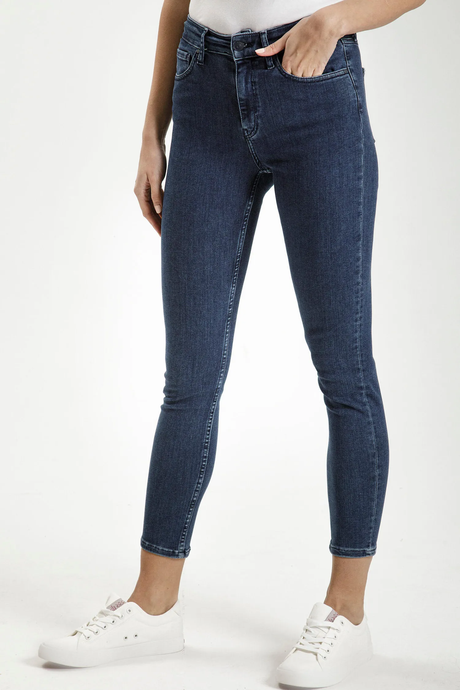 Jeansy damskie ciemnoniebieskie Super Skinny Fit Judy P 429-127<Cross Jeans Online