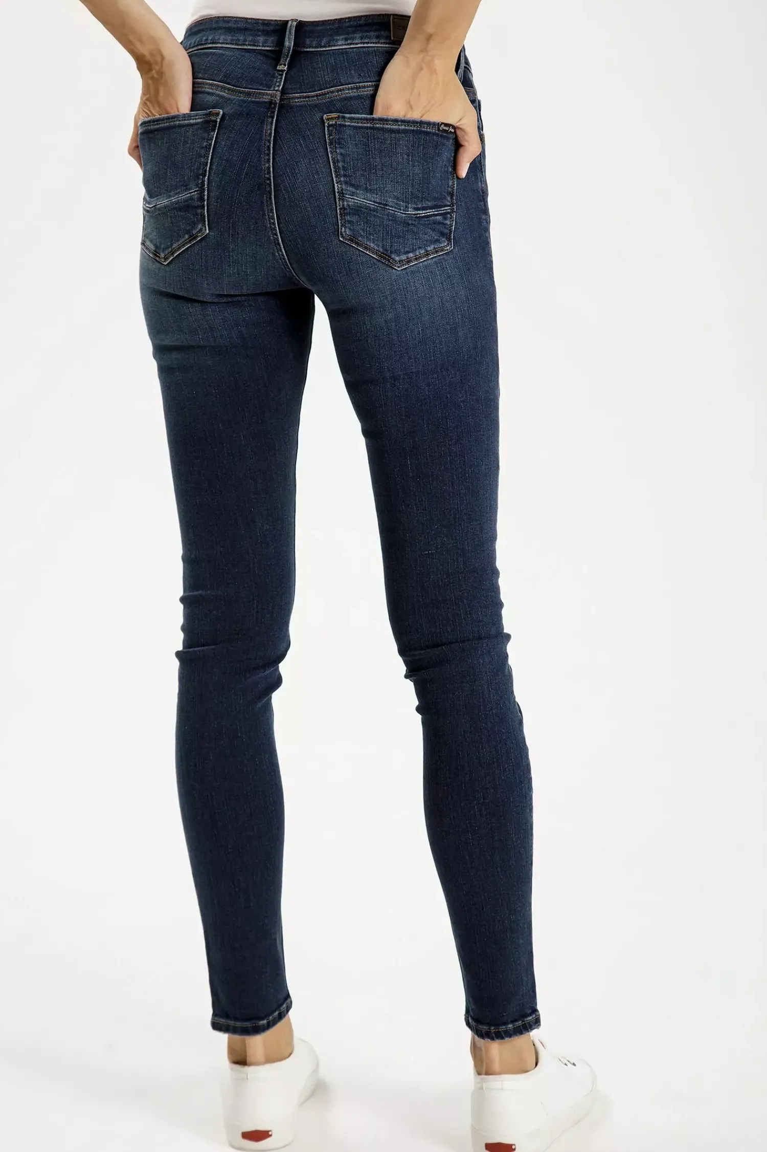 Jeansy damskie ciemnoniebieskie Skinny Fit Alan N 497-218<Cross Jeans Outlet