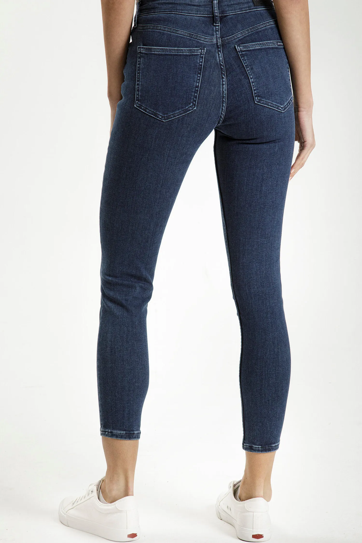 Jeansy damskie ciemnoniebieskie Super Skinny Fit Judy P 429-127<Cross Jeans Online