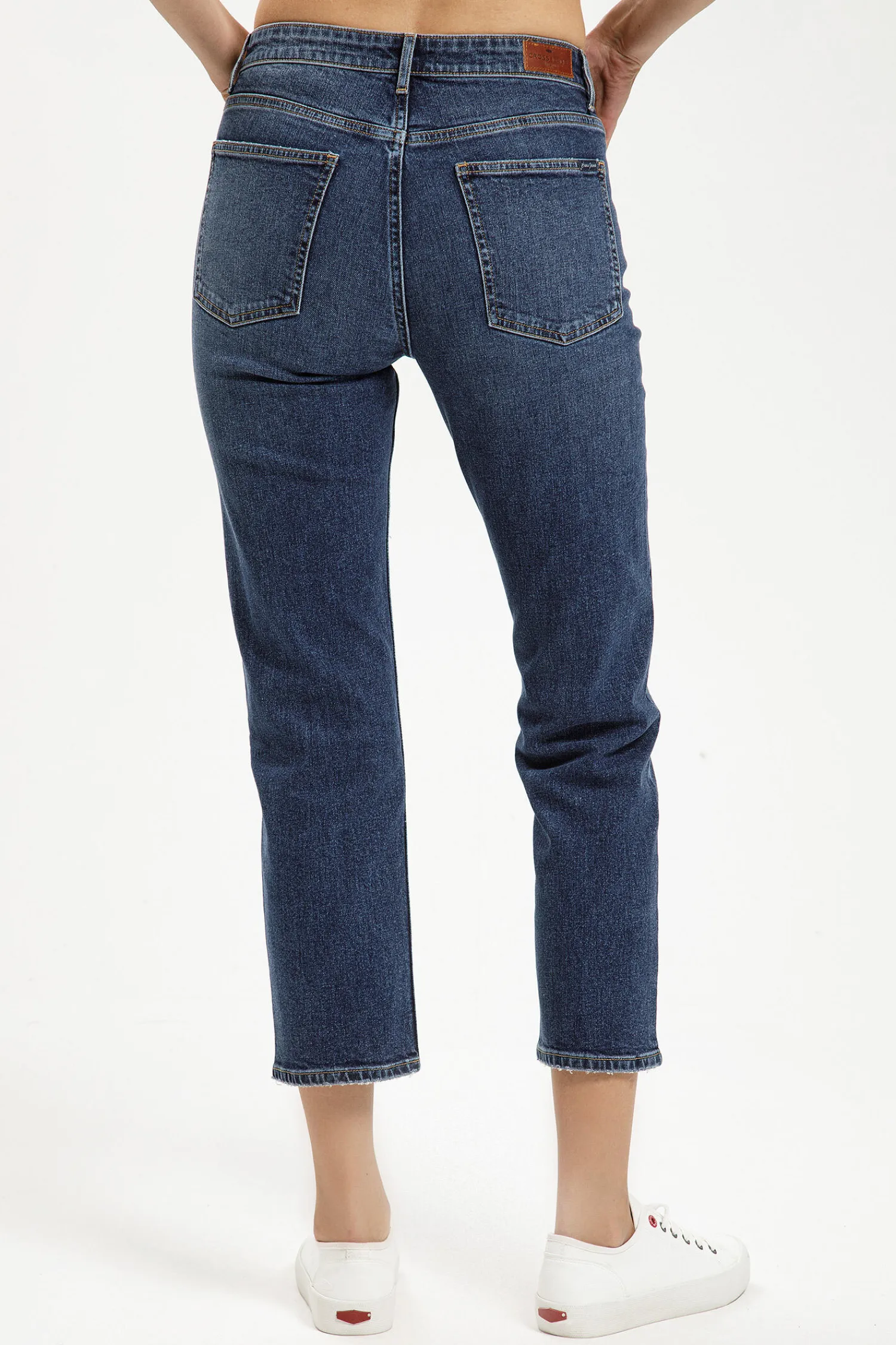 Jeansy damskie ciemnoniebieskie Straight fit Marisa P 476-048<Cross Jeans Fashion