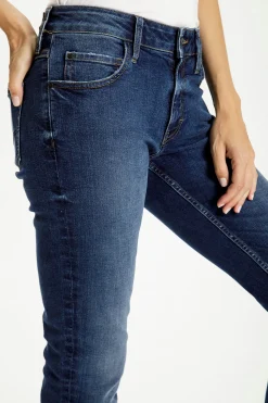 Jeansy damskie ciemnoniebieskie Straight Rosalie P 437-013<Cross Jeans New