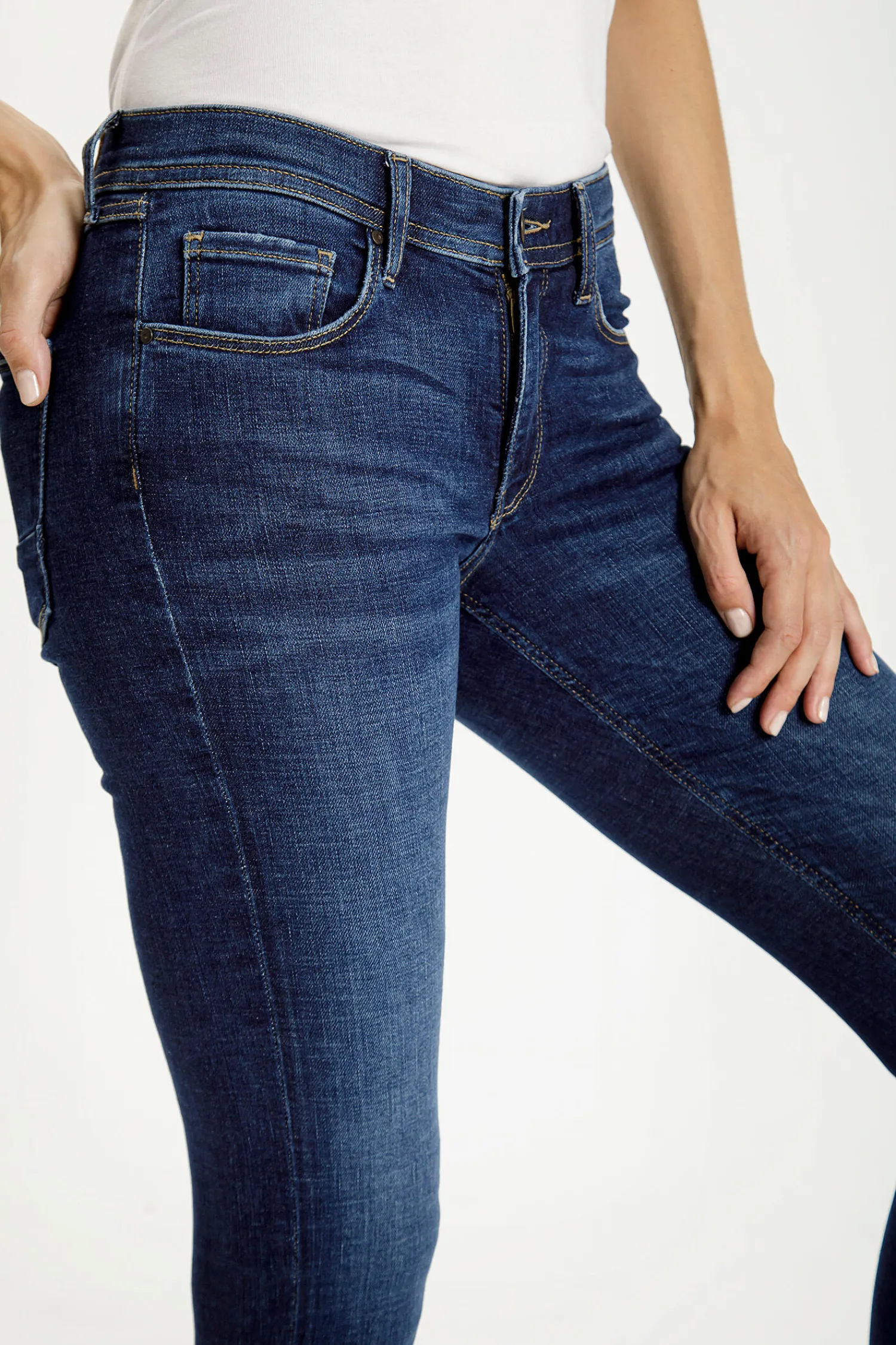 Jeansy damskie ciemnoniebieskie Super Skinny Fit Jolie P 439-008<Cross Jeans Hot
