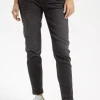 Jeansy damskie czarne Mom Jeans Joyce N 432-084<Cross Jeans Outlet