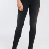 Jeansy damskie czarne Skinny Fit Alan N 497-307<Cross Jeans Clearance