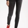 Jeansy damskie czarne Skinny Fit Alan N 497-237<Cross Jeans Sale
