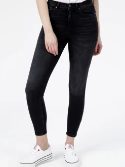 Jeansy damskie czarne Super Skinny Fit Judy P 429-100<Cross Jeans Clearance