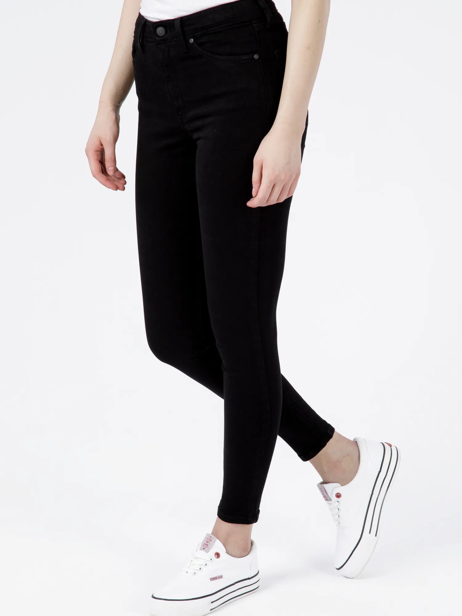 Jeansy damskie czarne super skinny C 4545-005<Cross Jeans Clearance