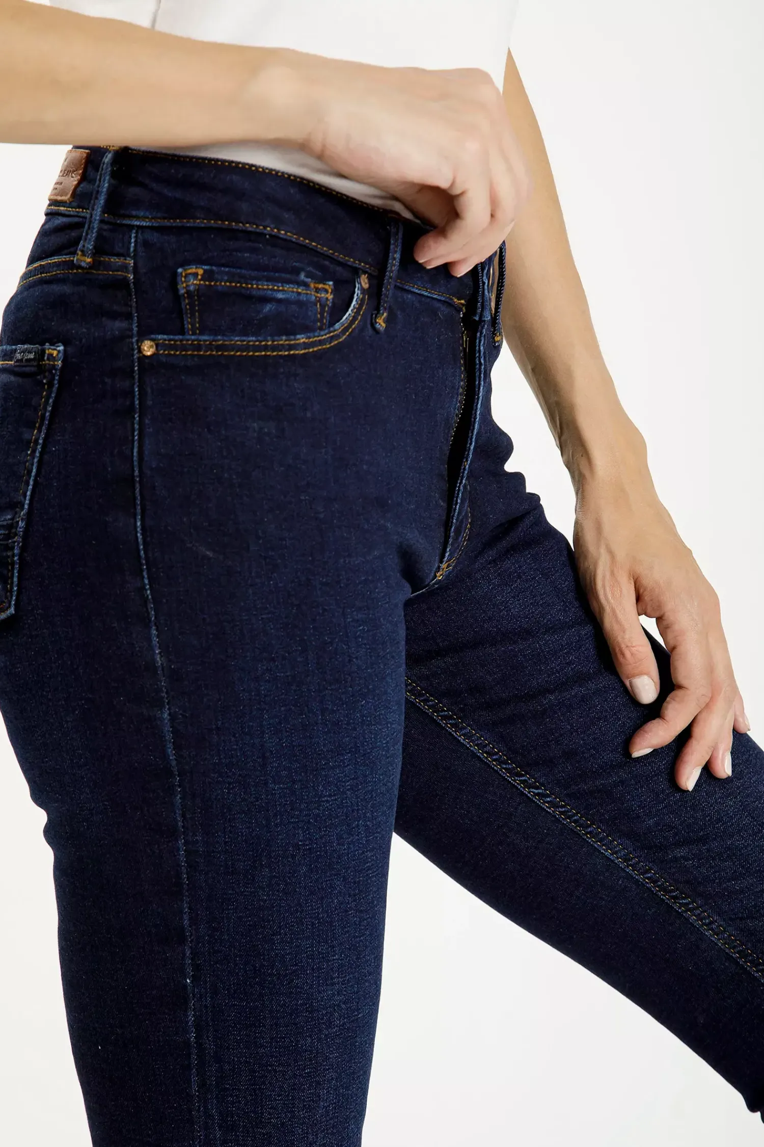 Jeansy damskie granatowe Skinny Fit Alan N 497-214<Cross Jeans New