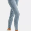 Jeansy damskie jasnoniebieskie Super Skinny Fit Judy P 429-160<Cross Jeans Hot