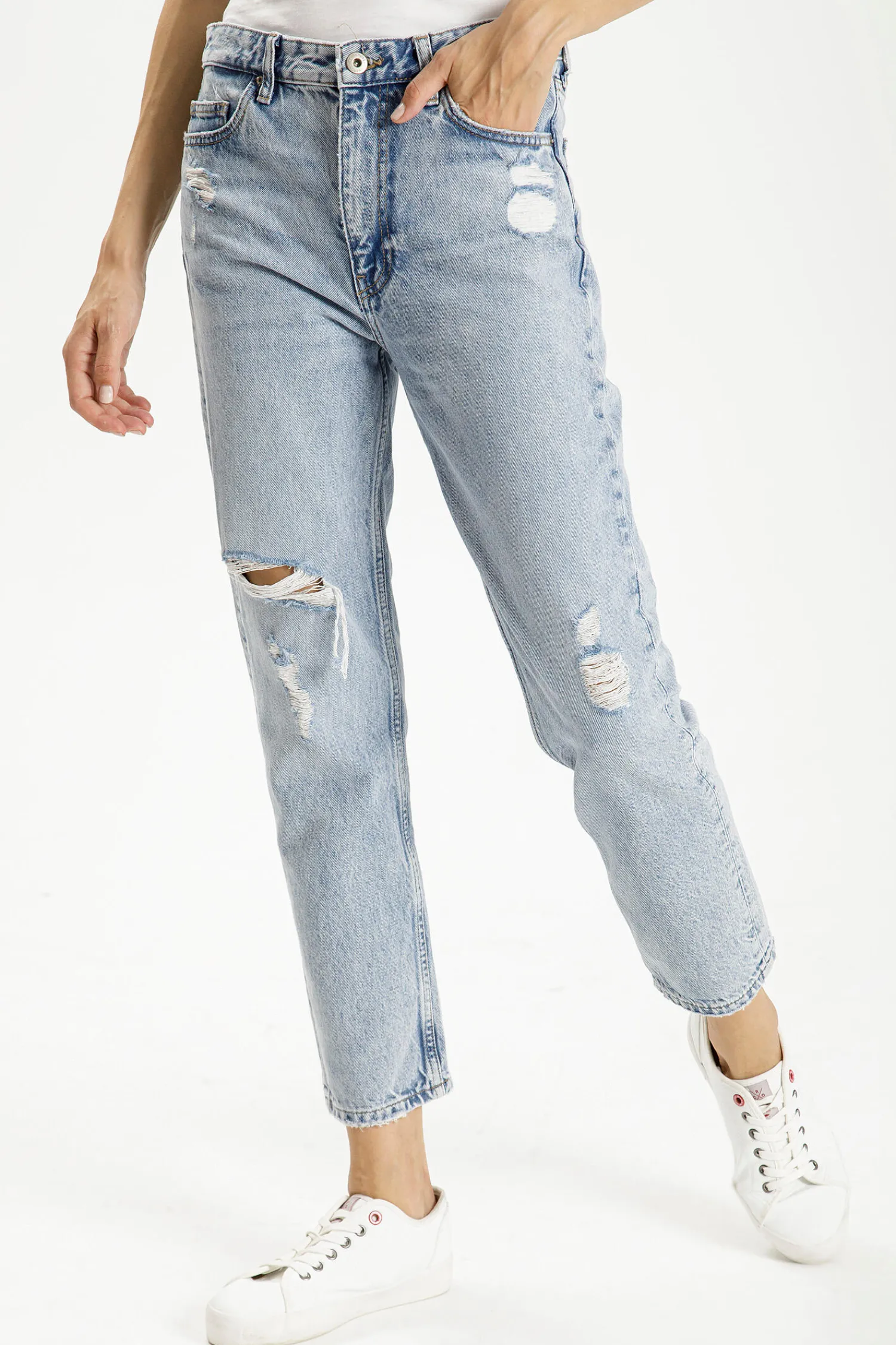 Jeansy damskie jasnoniebieskie Straight Marisa P 476-036<Cross Jeans Best