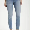 Jeansy damskie jasnoniebieskie Super Skinny Fit Judy P 429-136<Cross Jeans Hot