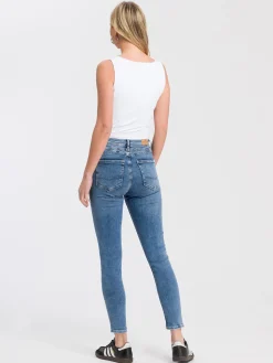 Jeansy damskie jasnoniebieskie Super Skinny Fit Judy P 429-141<Cross Jeans Fashion
