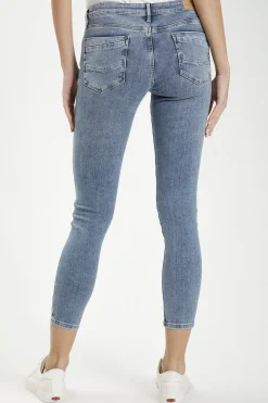 Jeansy damskie jasnoniebieskie Super Skinny Fit Alyss P 474-120<Cross Jeans Fashion