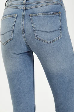 Jeansy damskie jasnoniebieskie Super Skinny Fit Judy P 429-136<Cross Jeans Hot