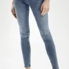 Jeansy damskie niebieskie Super Skinny Fit Page P 419-035<Cross Jeans Hot