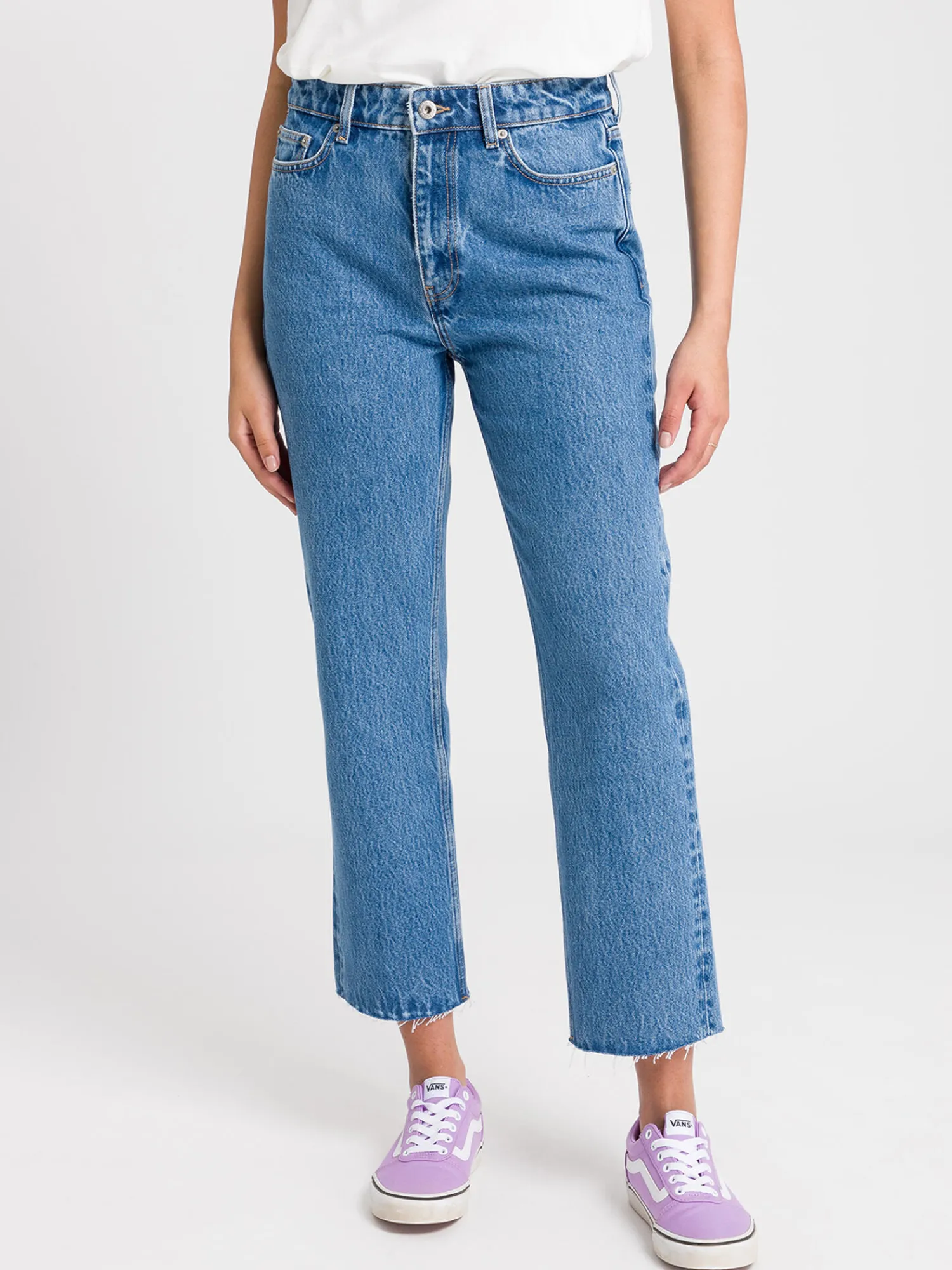 Jeansy damskie niebieskie Straight Leg Karlie P 475-006<Cross Jeans Fashion