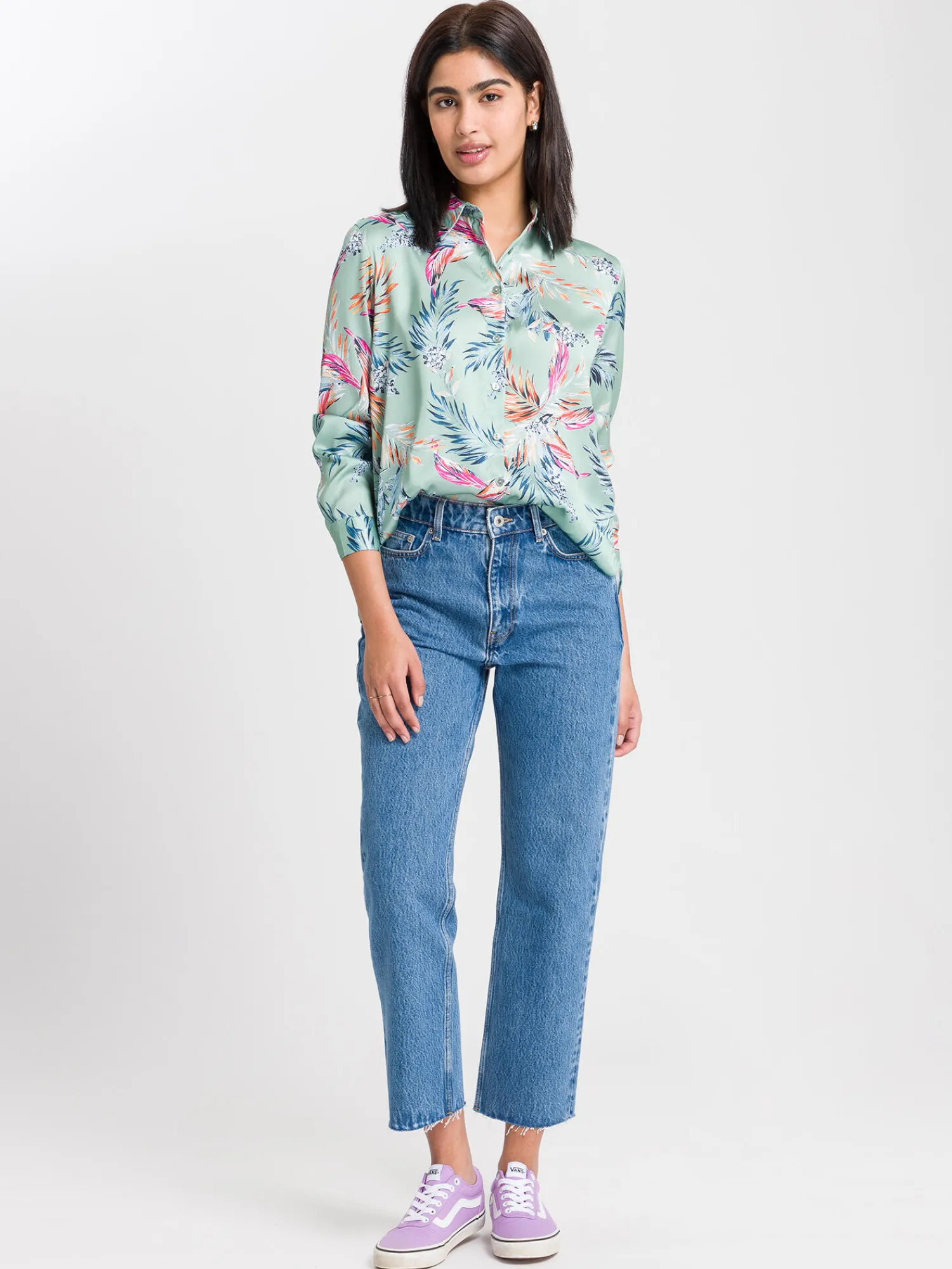Jeansy damskie niebieskie Straight Leg Karlie P 475-006<Cross Jeans Fashion