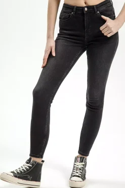 Jeansy damskie szare Super Skinny Fit Judy P 429-149<Cross Jeans Fashion