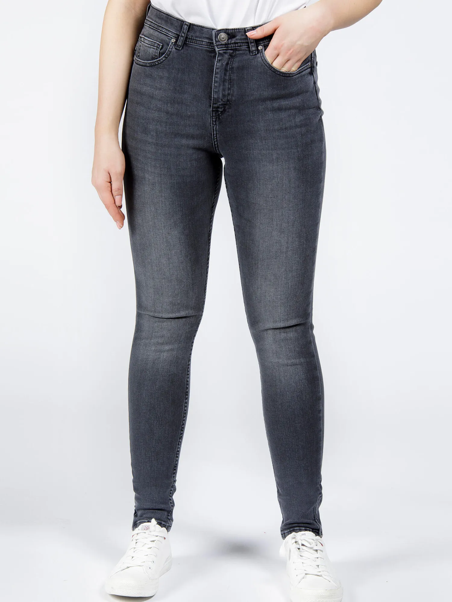 Jeansy damskie z wysokim stanem Judy P 429-106<Cross Jeans Fashion