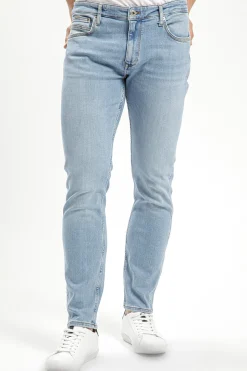 Jeansy męskie jasnoniebieskie Slim Fit Blake E 185-183<Cross Jeans Online
