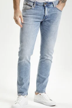 Jeansy męskie jasnoniebieskie Slim Fit Blake E 185-177<Cross Jeans Fashion