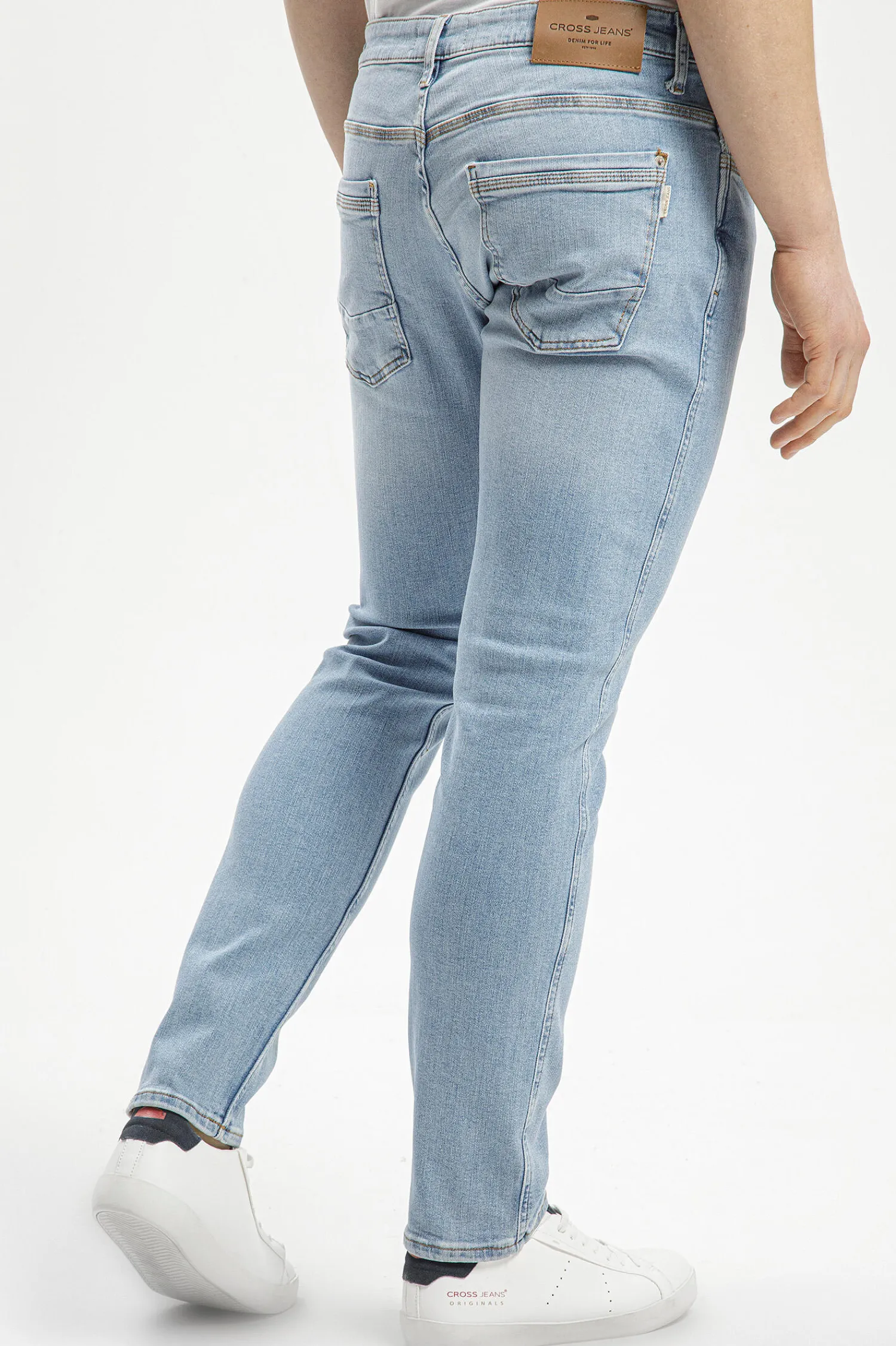 Jeansy męskie jasnoniebieskie Slim Fit Blake E 185-183<Cross Jeans Online