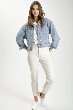 Kurtka damska jeansowa jasnoniebieska B 620-005 LIGHT BLUE<Cross Jeans Fashion