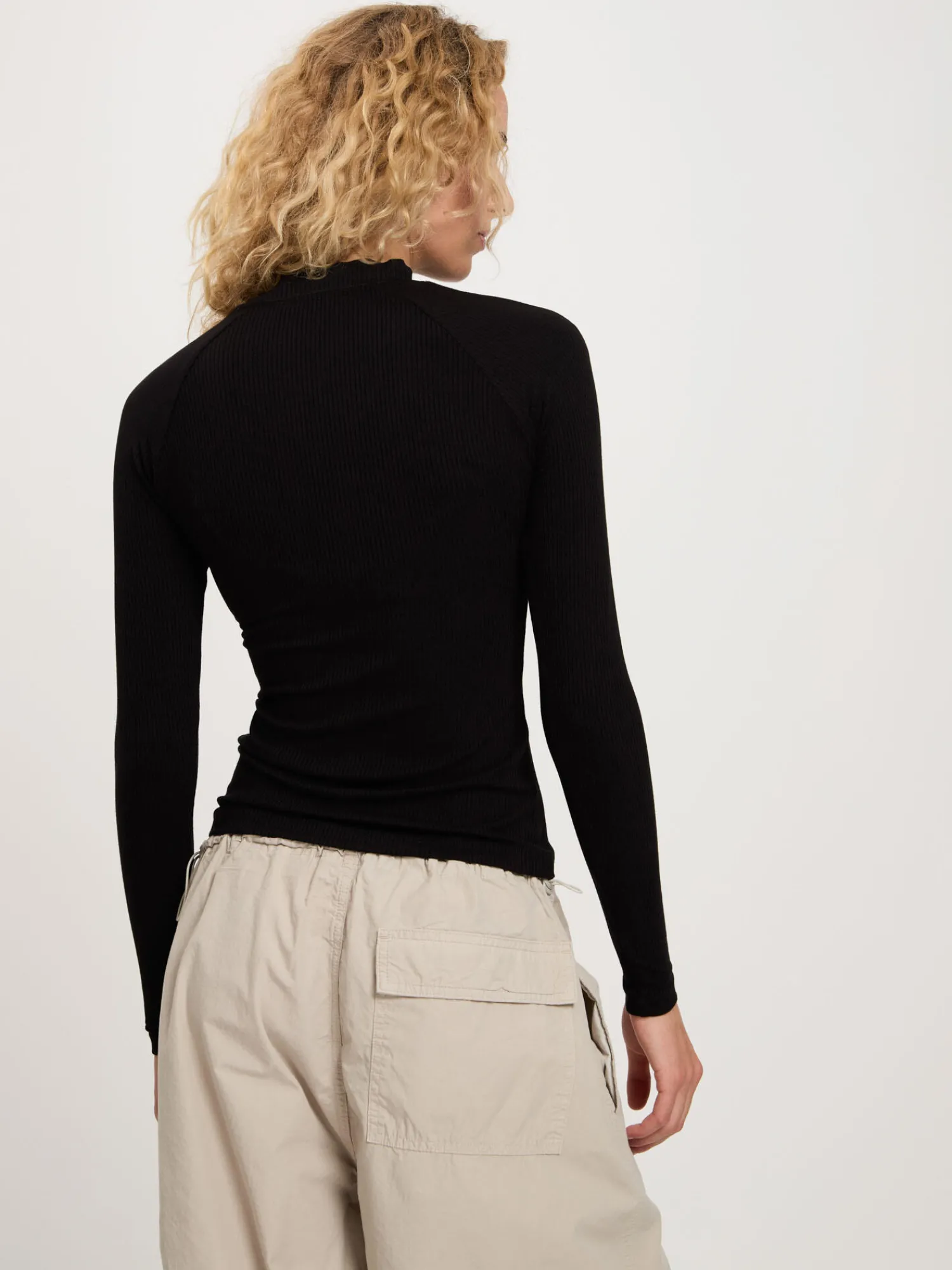 Longsleeve damski czarny 56137-020<Cross Jeans Outlet
