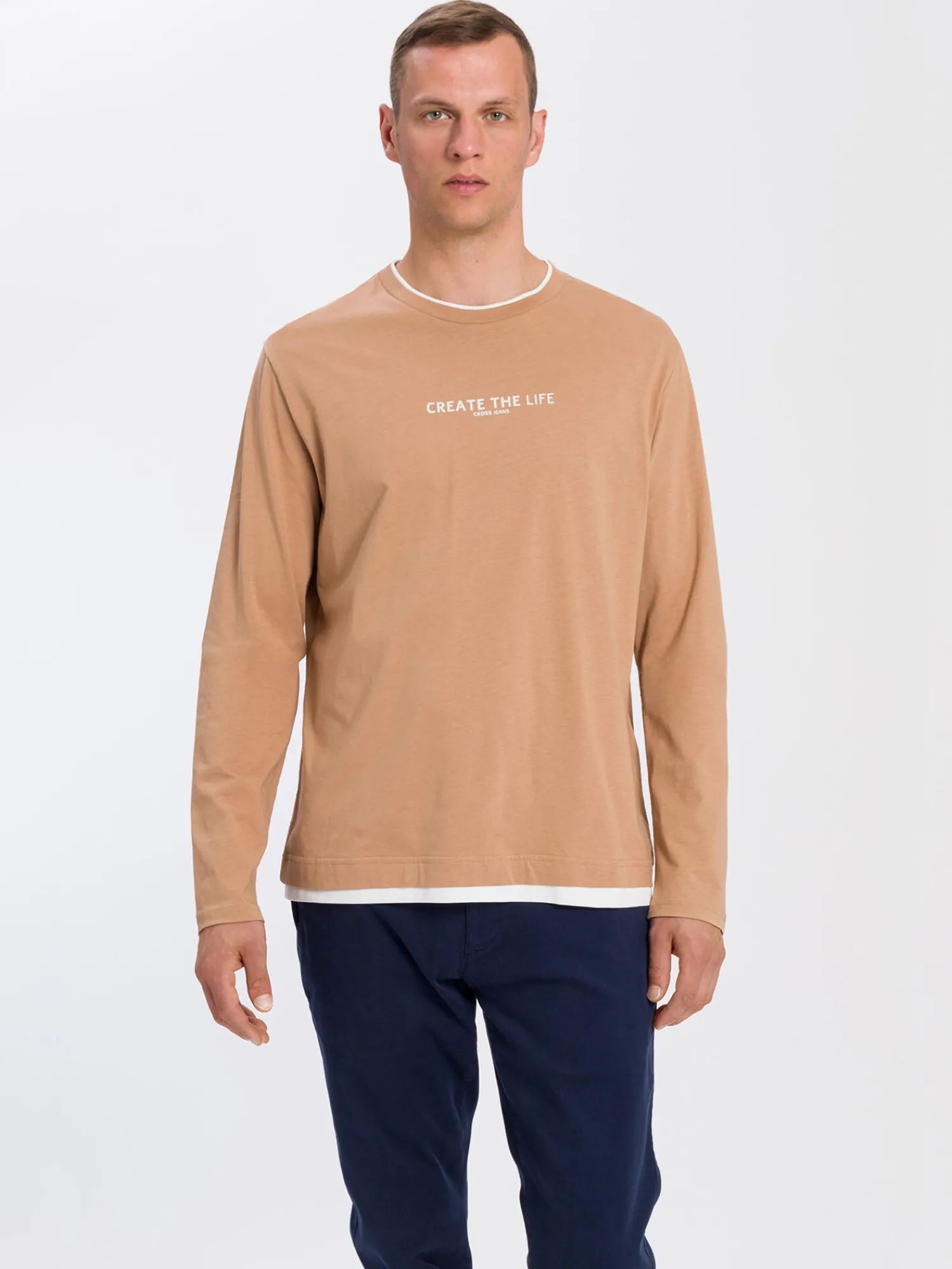 Longsleeve męski jasny z nadrukiem 15884-082 TOBACCO BROWN<Cross Jeans Outlet
