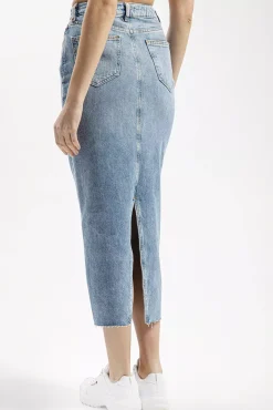 Spódnica damska jasnoniebieska jeansowa C 4914-005 LIGHT MID BLUE<Cross Jeans New