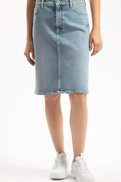 Spódnica damska jeansowa jasnoniebieska B 304-005 LIGHT MID BLUE<Cross Jeans New