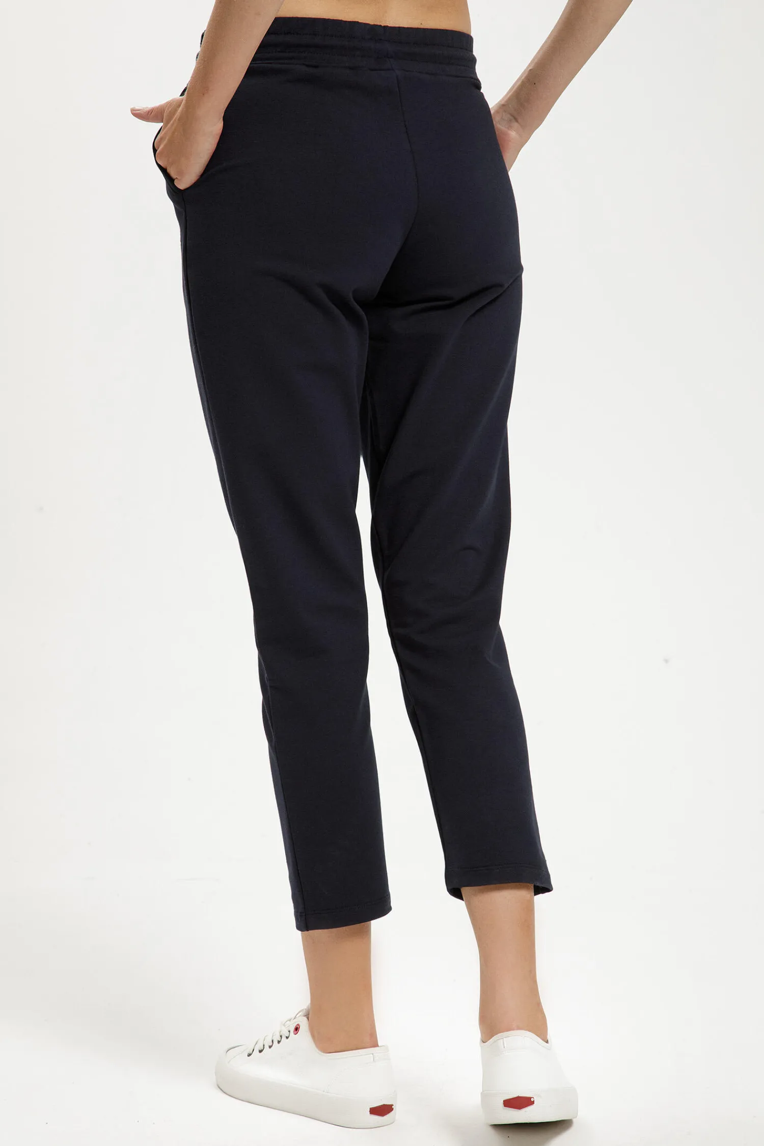 Spodnie damskie dresowe granatowe 80121-001<Cross Jeans New