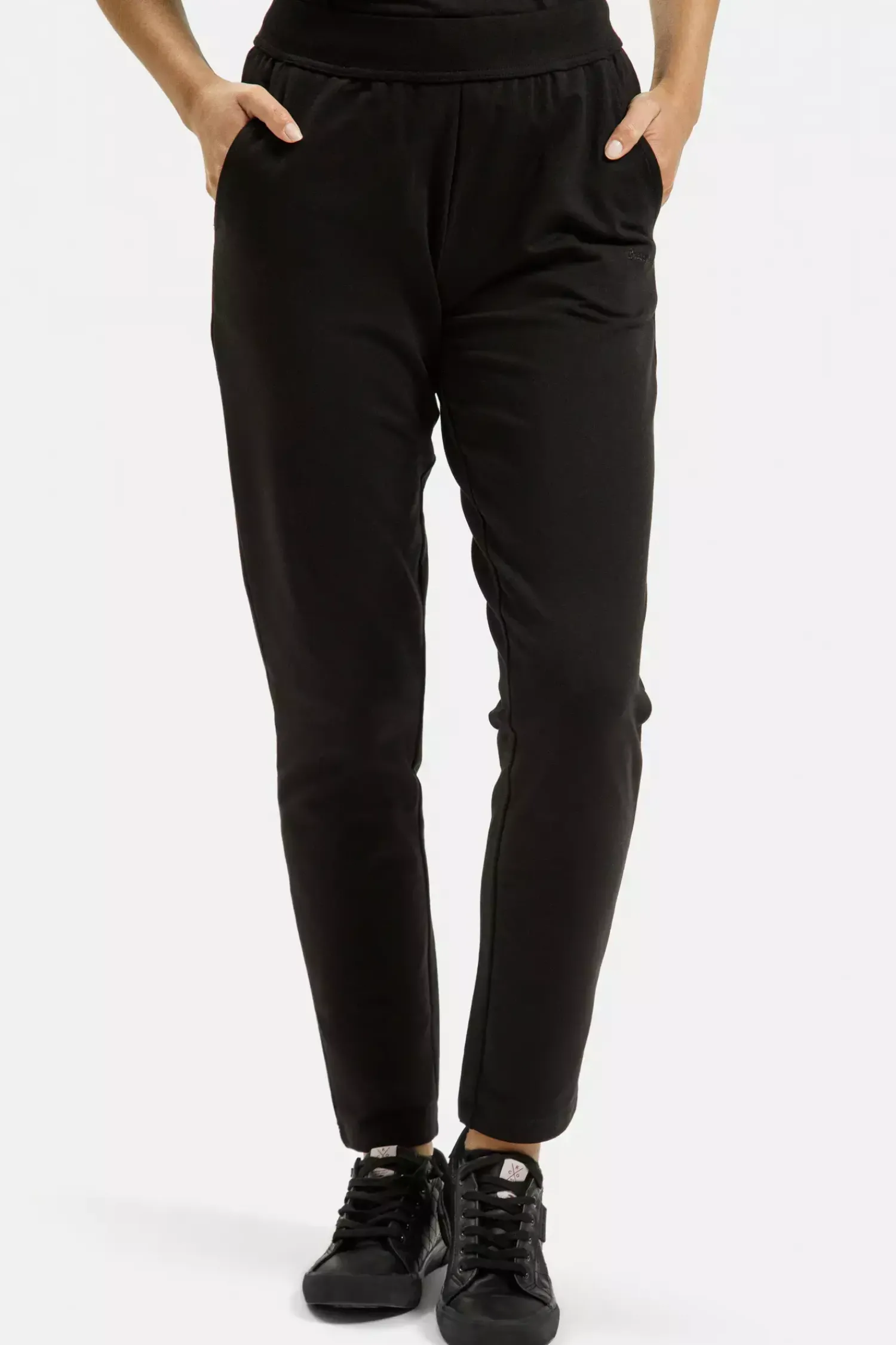 Spodnie dresowe damskie czarne 80147-020<Cross Jeans Fashion