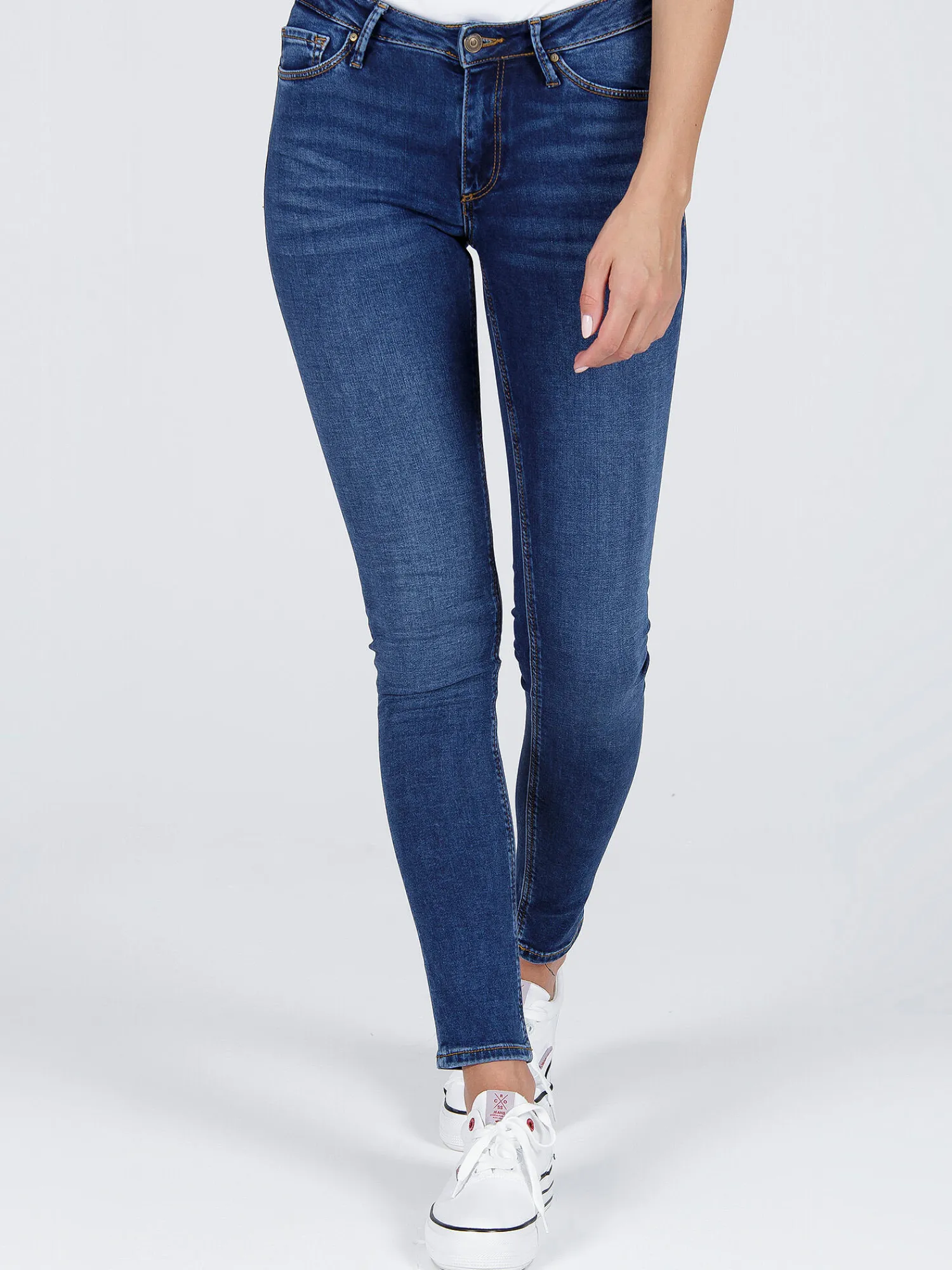 Spodnie jeansy damskie Alan N 497-174 Slim Fit<Cross Jeans Hot