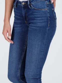 Spodnie jeansy damskie Alan N 497-174 Slim Fit<Cross Jeans Hot