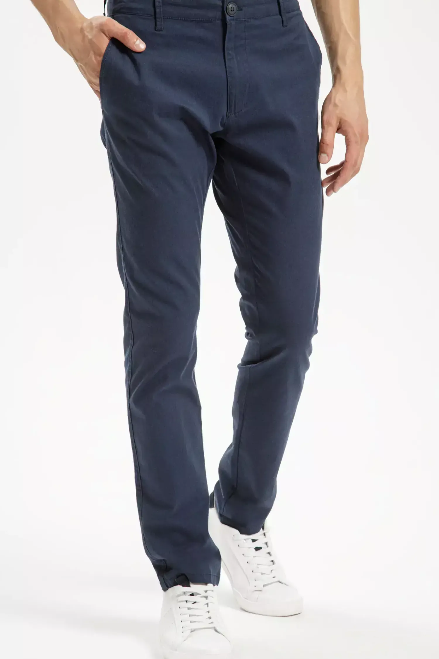 Spodnie męskie chino granatowe E 120-186<Cross Jeans Outlet
