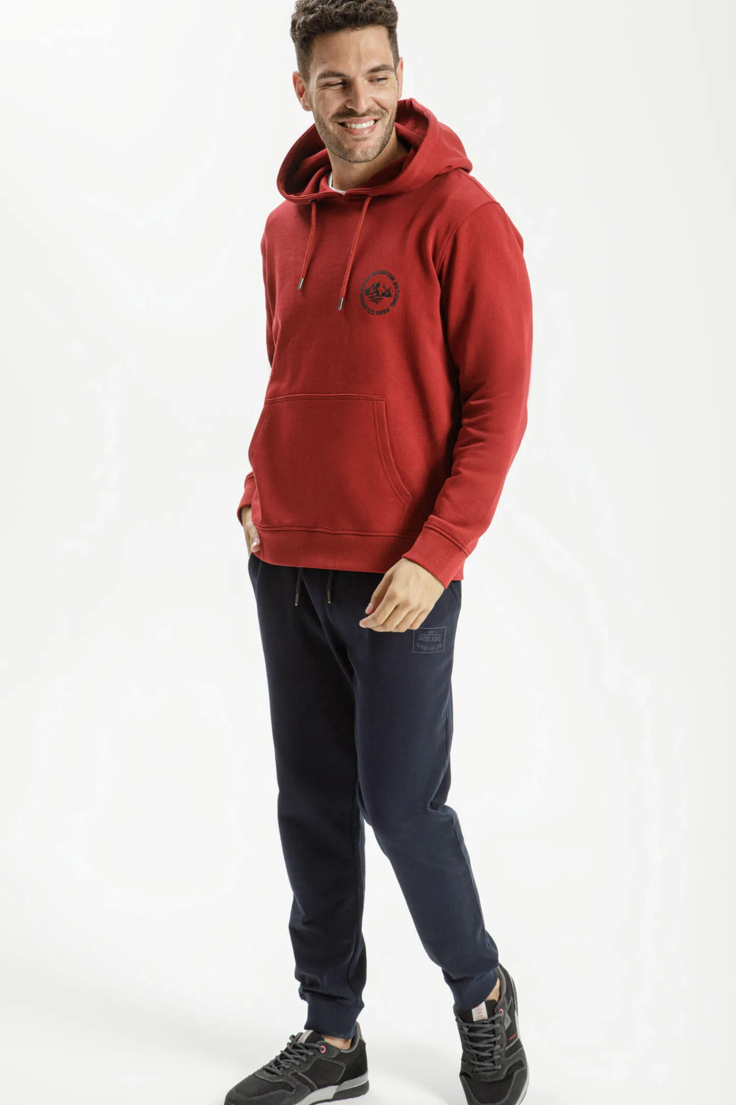 Spodnie męskie dresowe granatowe 49072-001<Cross Jeans Online