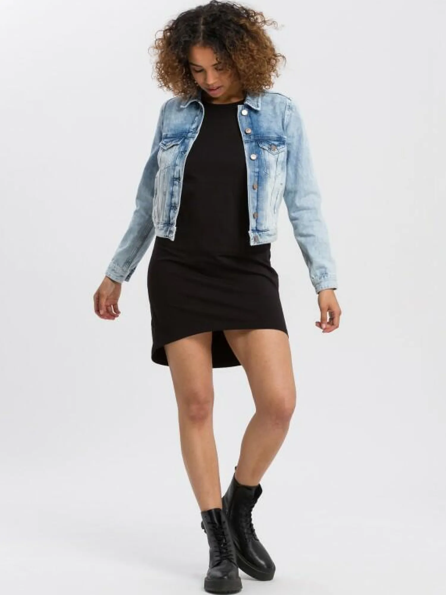 Sukienka czarna 92169-020<Cross Jeans Sale
