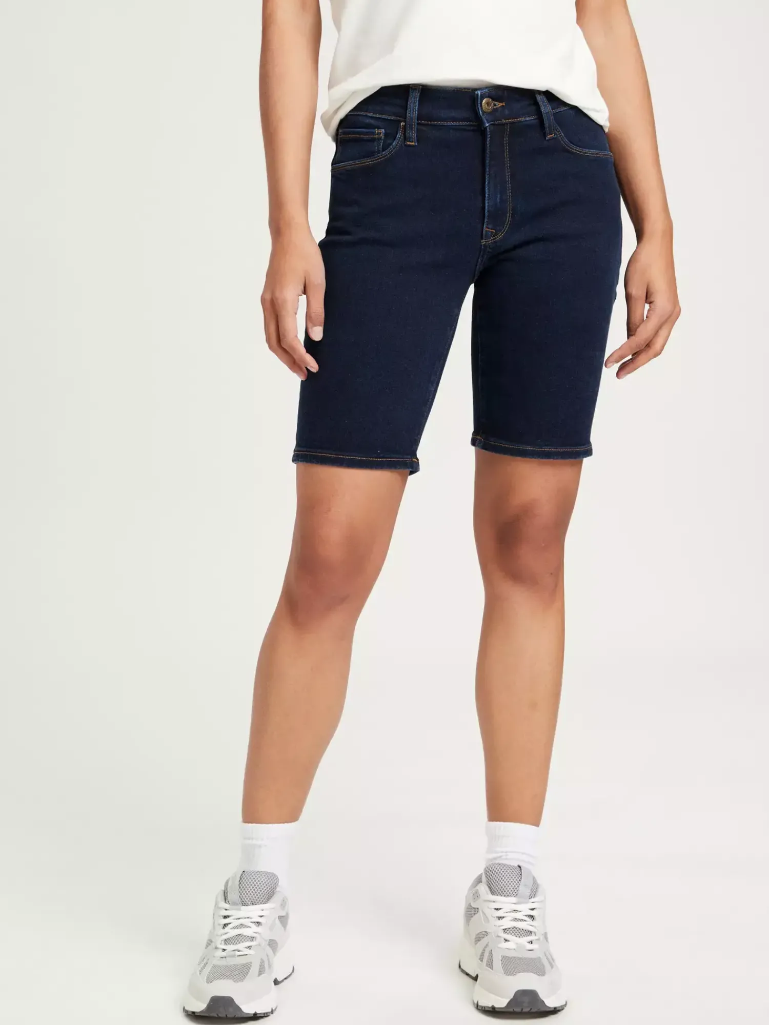 Szorty damskie jeansowe granatowe Anya P 528-005<Cross Jeans Fashion