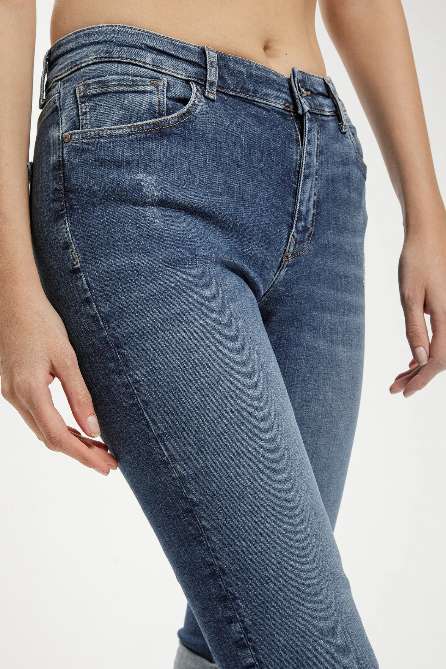 Szorty jeansowe damskie granatowe Adele P 457-032<Cross Jeans Sale