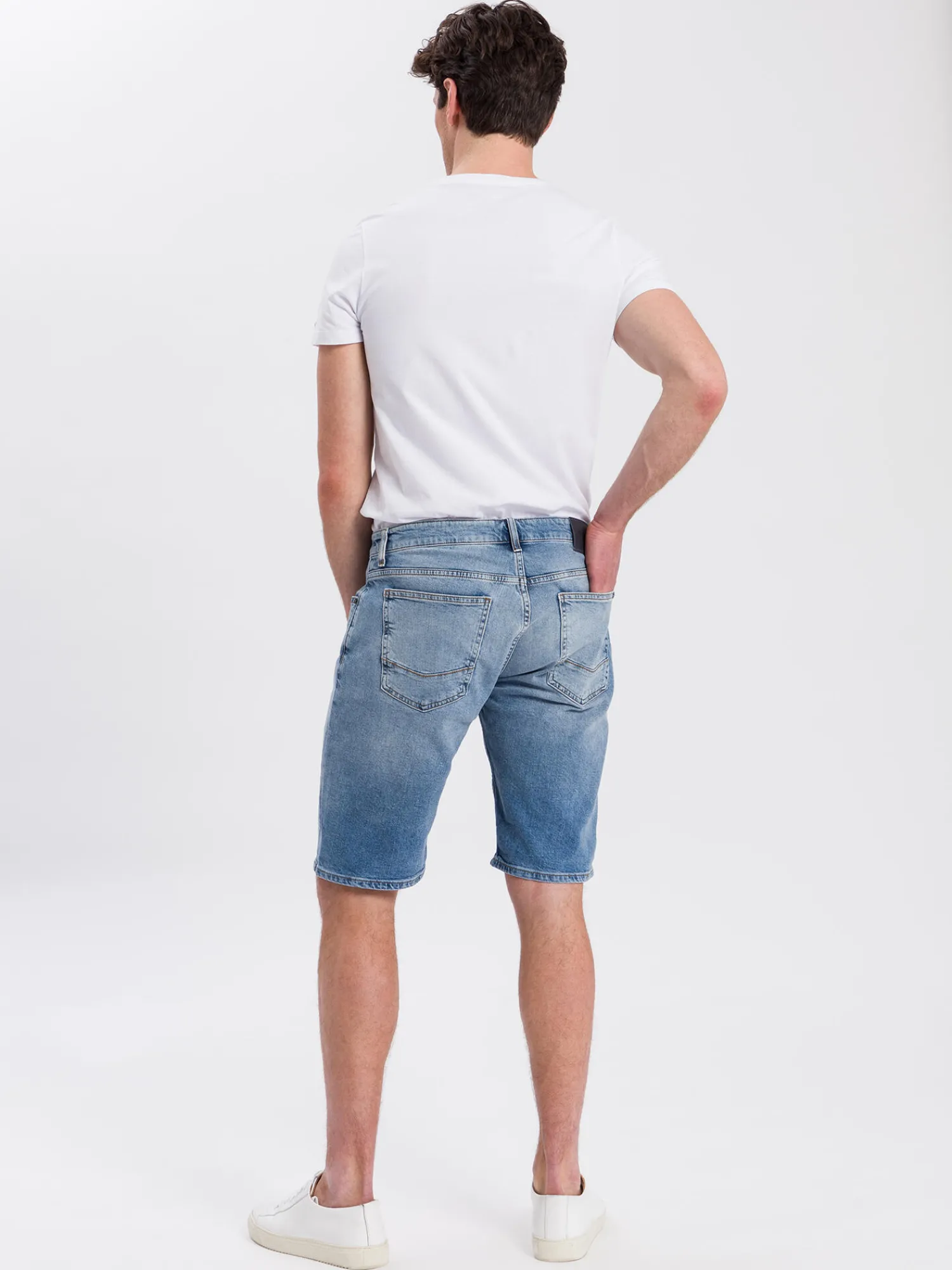 Szorty męskie jeansowe niebieskie Leom A 565-144<Cross Jeans Hot