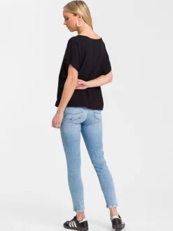 T-shirt damski czarny oversize 55921-020<Cross Jeans Online