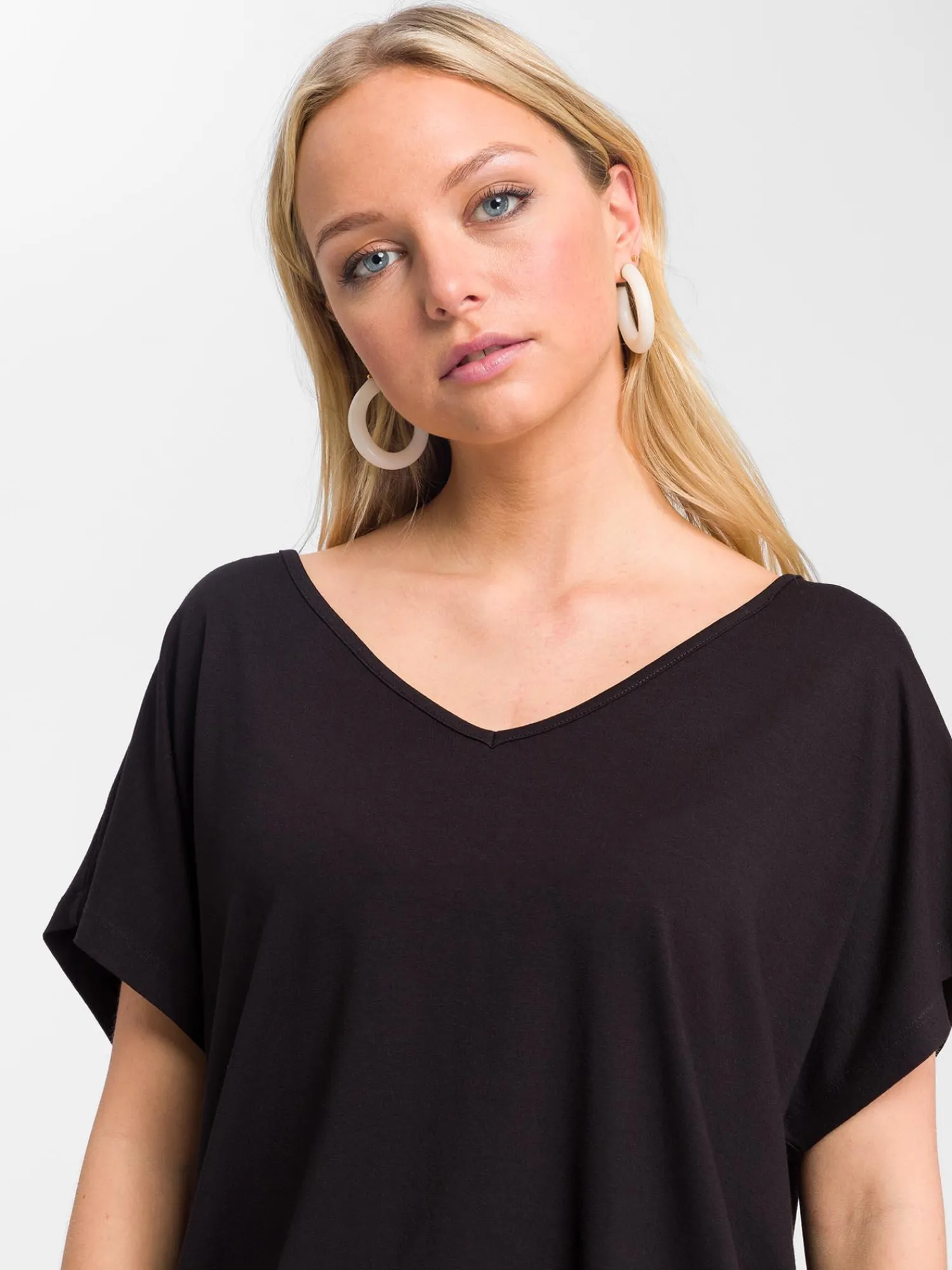 T-shirt damski czarny oversize 55921-020<Cross Jeans Online