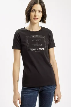 T-shirt damski czarny z nadrukiem 56147-020<Cross Jeans Hot